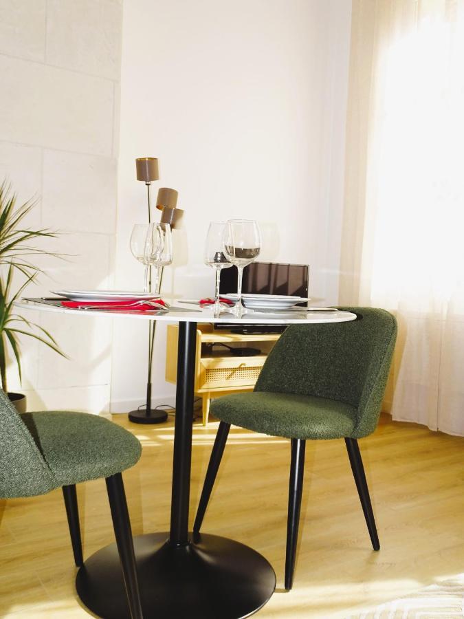 Augustins Fountain Studio Cosy Aix Centre Historique A 3 Minutes De Cours Mirabeau -Wifi-Smart Tv-Rue Calme Aix-en-Provence Bagian luar foto