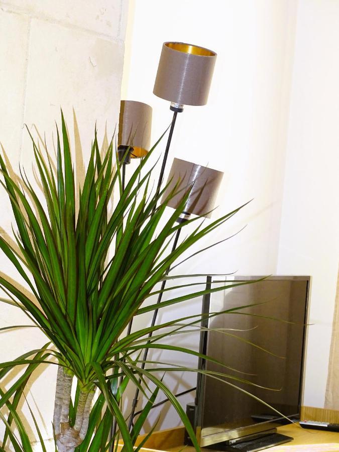 Augustins Fountain Studio Cosy Aix Centre Historique A 3 Minutes De Cours Mirabeau -Wifi-Smart Tv-Rue Calme Aix-en-Provence Bagian luar foto