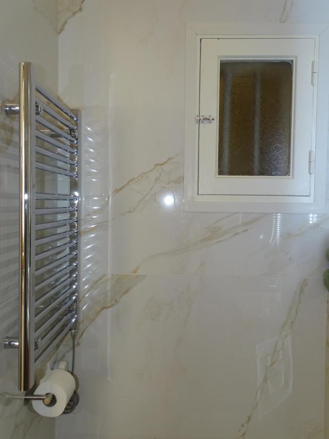 Augustins Fountain Studio Cosy Aix Centre Historique A 3 Minutes De Cours Mirabeau -Wifi-Smart Tv-Rue Calme Aix-en-Provence Bagian luar foto